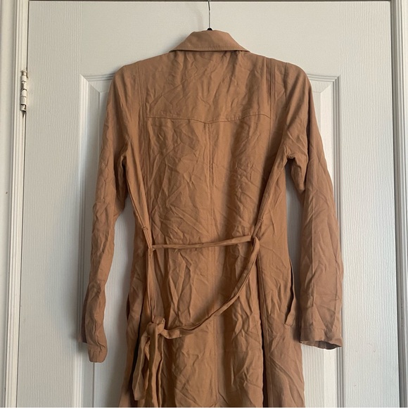 LONG TAN TRENCH COAT - Picture 9 of 10